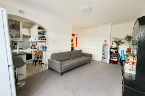 Carmel Court, Kings Drive, Wembley, HA9 9JG photo 3