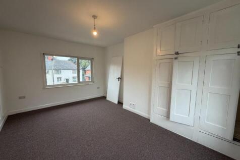 Kingsland Avenue, Kingsthorpe, Northampton NN2 photo 4