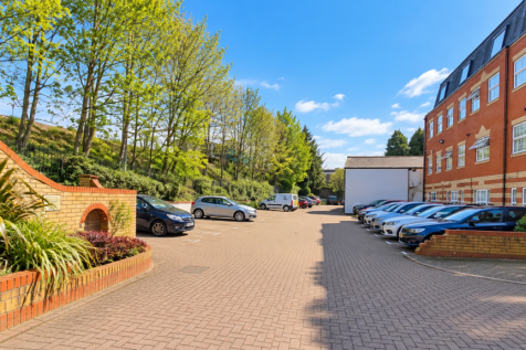 Flat B, Langham House East, Mill Street, Luton photo 5
