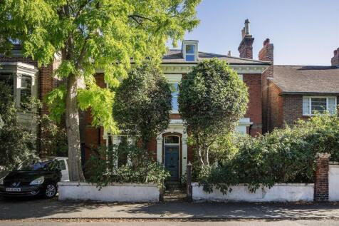 3Y6A2820 Small.jpg