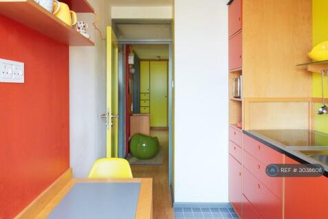 Puteaux House, London, E2 photo 4