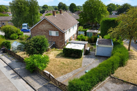 12 - 3 bed semi-detached house with large plot.png