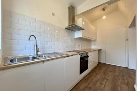 Washway Road, Sale photo 3