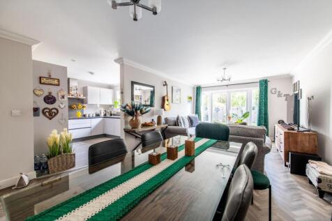 Living/Dining Room