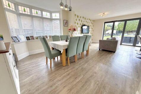 Kitchen/Dining/Living