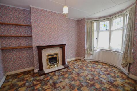 33 Lyndhurst Avenue dining room.JPG