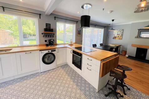 Grove Heath Road, Ripley photo 5