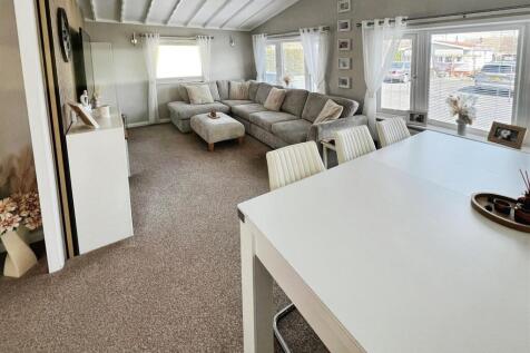 -Lounge