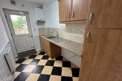 Modern 3/4 Bedroom Townhouse in Newport, NP19