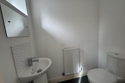 Cloakroom/wc