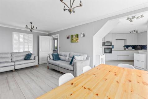 Dining Area/ Family Room