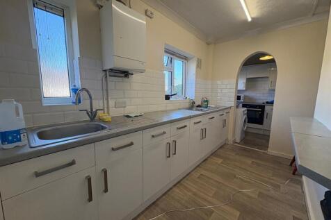 40 BOLNEY KITCHEN.jpg