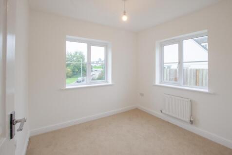  70 Du Maurier Drive TPS Bodmin 01208 74182-24