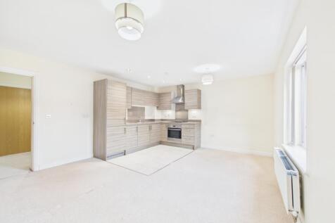 LIving/ Kitchen/ Dining