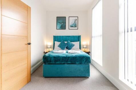 IMG_16251_51_larg...