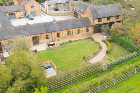 The Old Stables, Woolscott