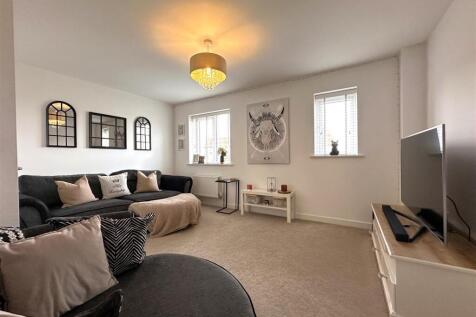 First Floor Lounge 827