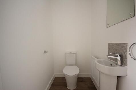 Downstairs toilet.JPG