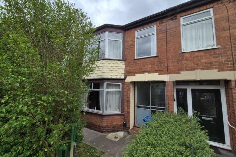 Three bedroom semi-detached house - For sale by a