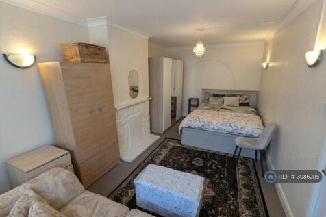 Spacious Double Or Reception Room