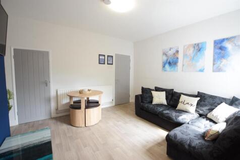 27/28 - Newland Street West - Student House photo 4