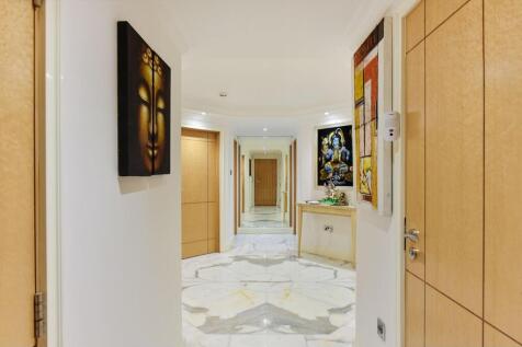 Flat 12, Regents Park House (18).JPG