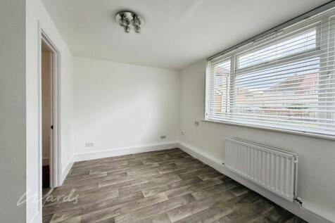 Barnet lounge use