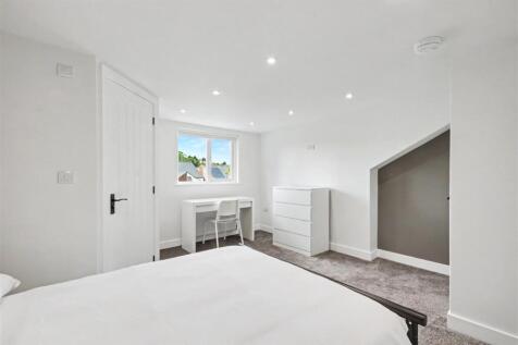 Bedroom 6_2.jpeg