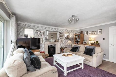 8 Hale Court, TN12 5JA 006.jpg
