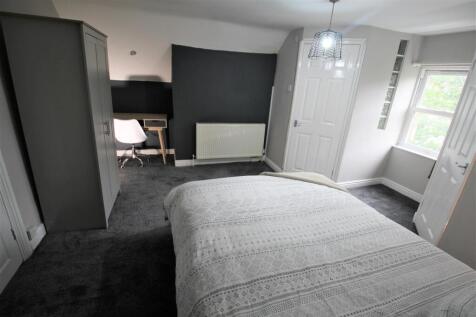 Norwood Grove, Hyde Park, Leeds, West Yorkshire, LS6 photo 3