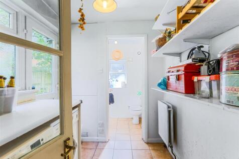 1546773911 - 41 Carshalton Park Road, SM5 - 26.jpg