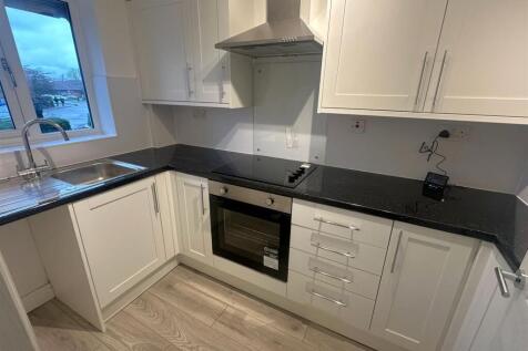 Kitchen 1.jpeg