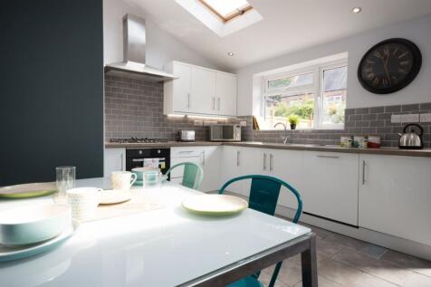 6-bed terraced on Elmsthorpe Avenue, Nottingham, NG7, £4,172/mo