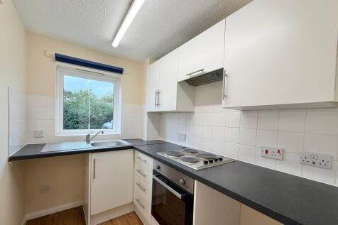 Kingsmead, Northampton, NN2 photo 4