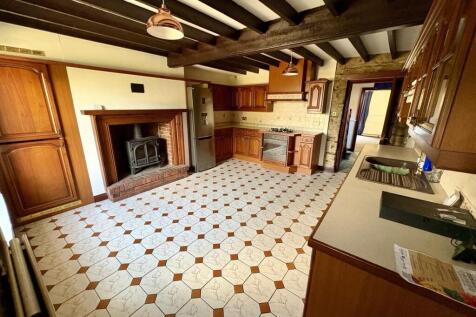 Open Plan Kitchen and Breakfast Room
