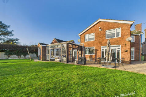 CAM03218G0-PR0847-STILL017