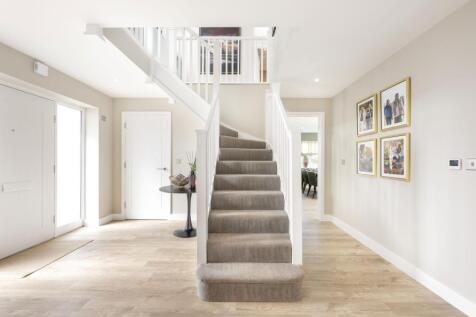 5 bedroom show home, entrance