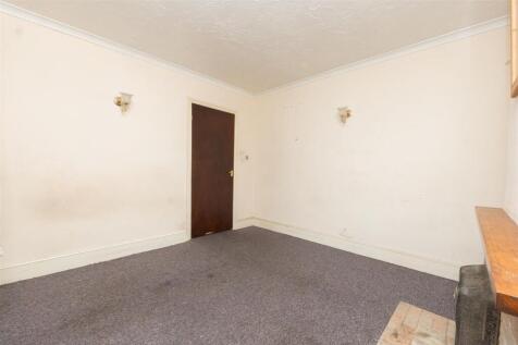 15-Poplar-Road-BS30-5JX-3.jpg