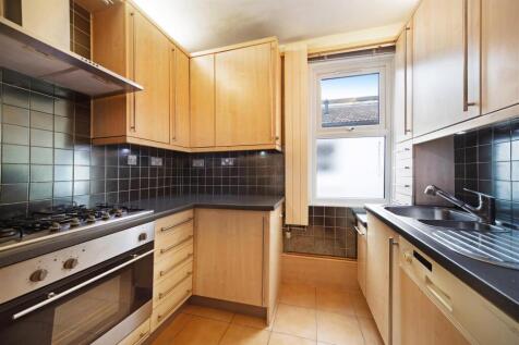 Fitted kitchen