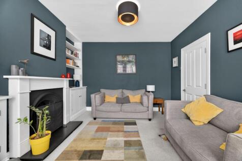 Albemarle Gardens, New Malden, KT3 photo 4
