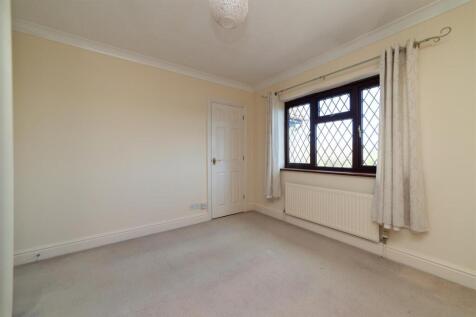 32 Norton road Bedrooms (4 of 4).jpg