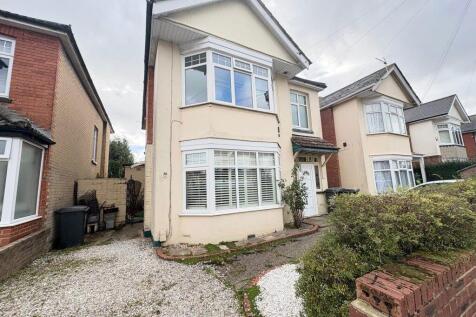 1-bed flat on CHATSWORTH ROAD, CHARMINSTER, £1,045/mo
