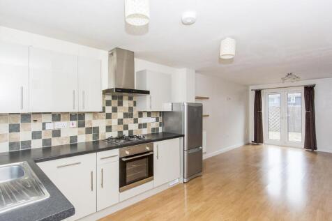 Open Plan Living Room &amp; Kitchen Area