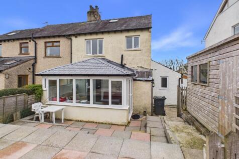 2 Hollins Lane