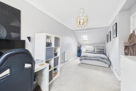 CAM04922G0-PR0034-STILL011