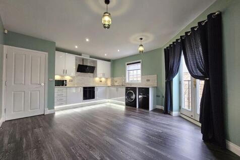 Open Plan Lounge &amp; Kitchen