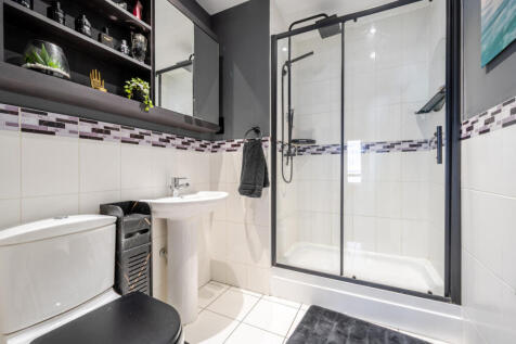 1381289-4-692476f...