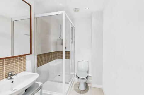 Bathroom - Floor 0