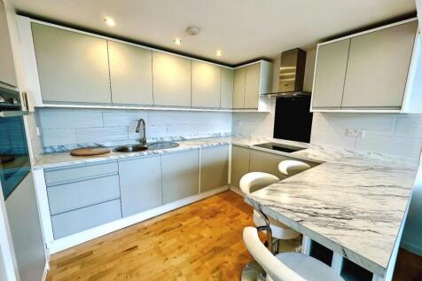 The Avenue, Leeds, West Yorkshire, LS9 photo 5