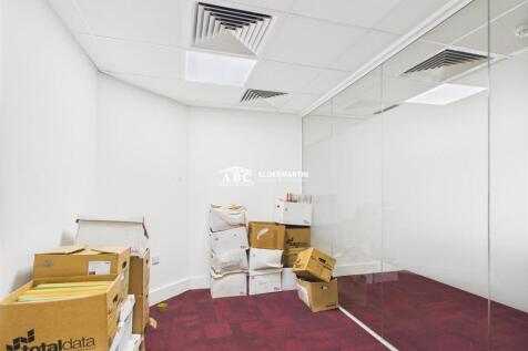 CAM03827G0-PR0062-STILL002.jpg
